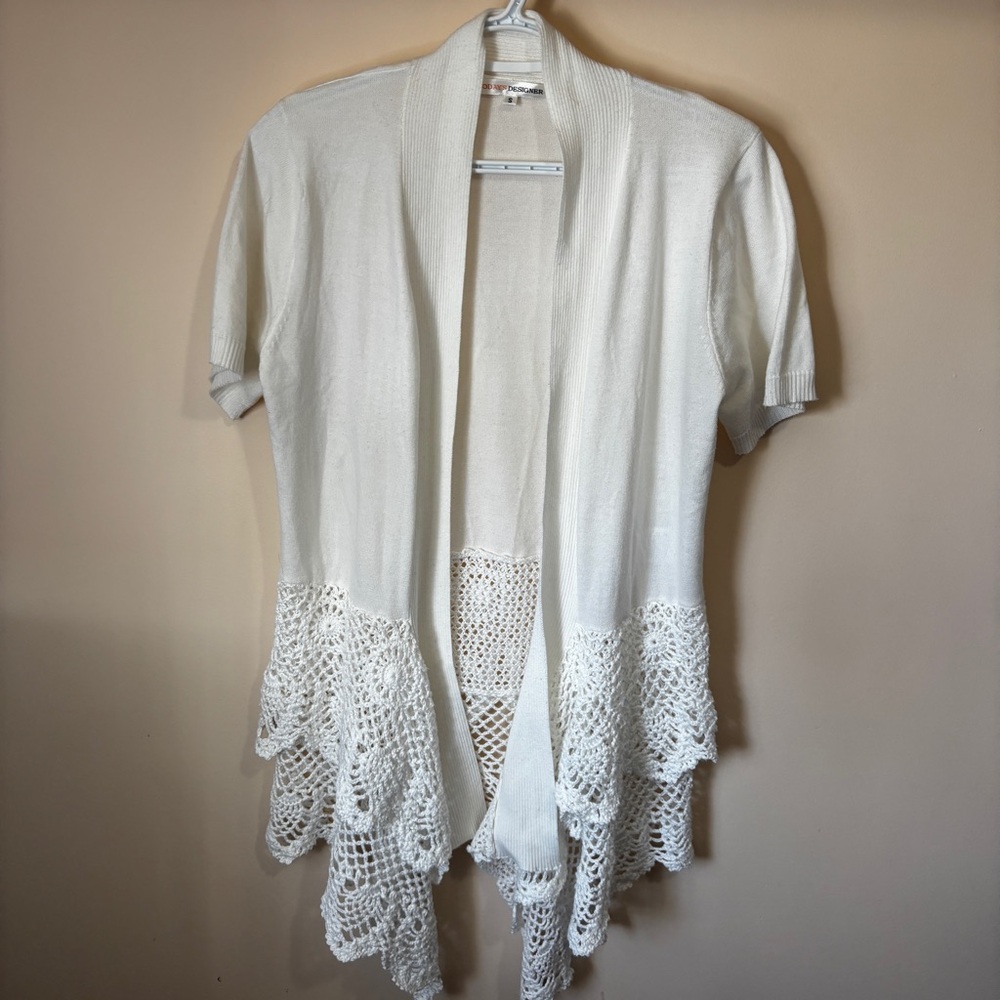 Today’s Designer Women’s Small Elegant White Crochet Lace Trim Cardigan Boho